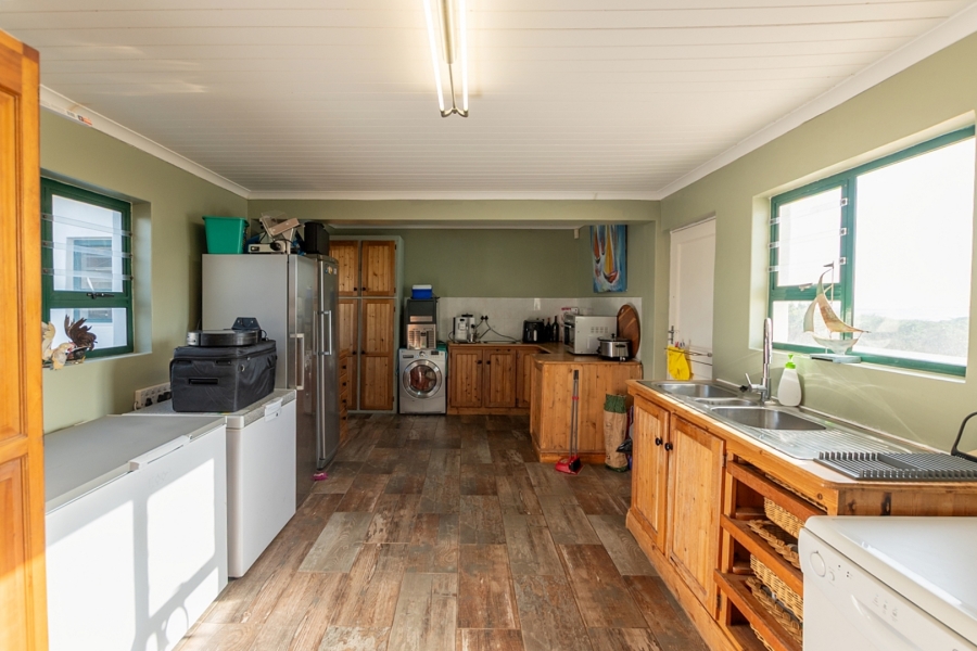 5 Bedroom Property for Sale in Duyker Eiland Western Cape